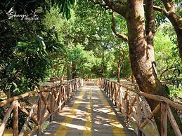 Shangri La Jungle Resort