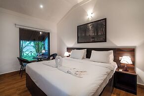 Shangri La Jungle Resort