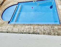 Airport Royal Guest House