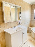 Airport Royal Guest House