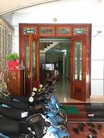Hang Thuong Hostel