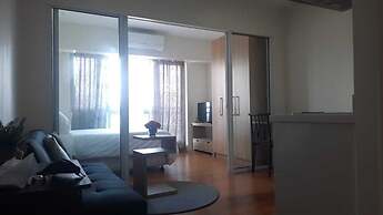 Oasis Regency at Acqua Livingstone near Rockwell