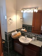 Hedges Court Residencies Town Hall-2 Room 3 Bed Apartment