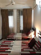 Hedges Court Residencies Town Hall-2 Room 3 Bed Apartment