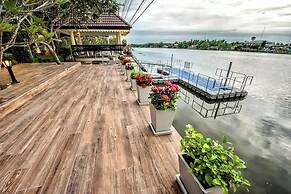 Baan Nam Pen Resort