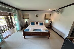 Baan Nam Pen Resort