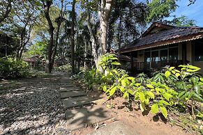 Baan Nam Pen Resort