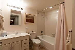 House Steps to Gondola and Vail Village by RedAwning