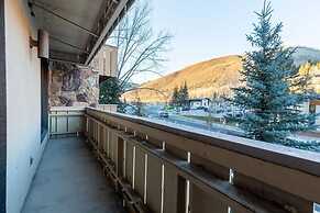 Condos with Ski Locker and Vail Mountain Views by RedAwning