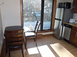 Spacious Condo with Outdoor Heated Pool and Hot Tubs by RedAwning