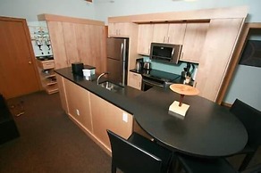 Condo 100 Yards to Gondola One by RedAwning