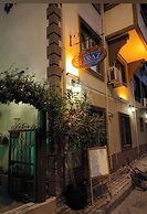 Araz Suite House
