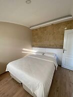 Araz Suite House