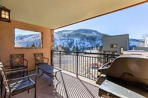 Condo with Pool & Hot Tubs, Free Shuttle by RedAwning