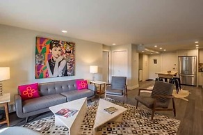 Condo Near Vail Village & Gondola with Free Parking & WiFi by RedAwnin