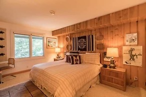 Vail Village Condo with Free Ski & Board Storage by RedAwning