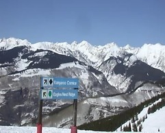 Vail Village Condo with Free Ski & Board Storage by RedAwning