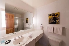 Northwoods Condo Private Ski-In Ski-Out Access to Vail Mountain by Red