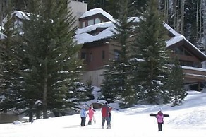Northwoods Condo Private Ski-In Ski-Out Access to Vail Mountain by Red