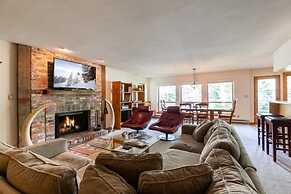 Northwoods Condo Private Ski-In Ski-Out Access to Vail Mountain by Red