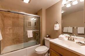 Condo with Outdoor Heated Pool and Free WiFi by RedAwning