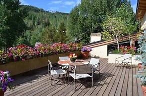 Penthouse with Panoramic Views of Vail Mountain and the Gore Range by 