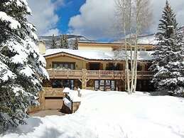 Penthouse with Panoramic Views of Vail Mountain and the Gore Range by 