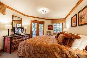 Townhome in Beaver Creek with Mountain View by RedAwning