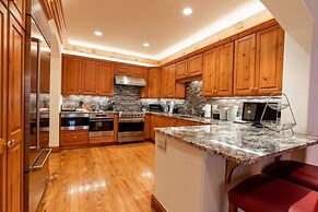 Townhome in Beaver Creek with Mountain View by RedAwning