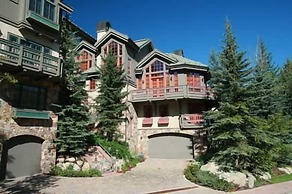 Townhome in Beaver Creek with Mountain View by RedAwning