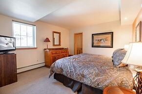 Condo with Hot Tub Free Garage Parking by RedAwning