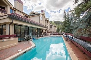 Strawberry Park Ski-in Ski-Out Condo by RedAwning