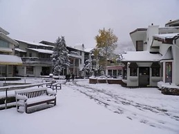 Breakaway West Condo with Easy Access to Ski Lifts by RedAwning