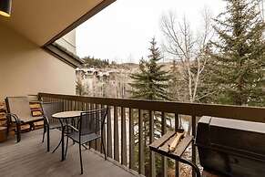Townsend Place Ski-In Ski-Out Access Condo by RedAwning
