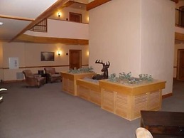 Townsend Place Ski-In Ski-Out Access Condo by RedAwning