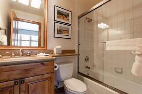 Ski-in Ski-out Townhome in Beaver Creek by RedAwning