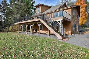 Kenny Lodge 4 Bedroom Hotel Room by RedAwning