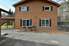 Kenny Lodge 4 Bedroom Hotel Room by RedAwning