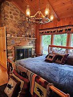 Butler's Bay Teal Lake 4 Bedroom Hotel Room by RedAwning