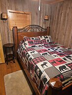 Butler's Bay Teal Lake 4 Bedroom Hotel Room by RedAwning