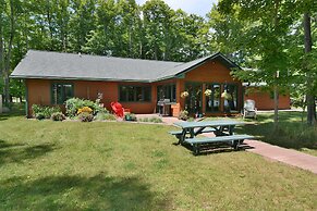 Namakagon Landing 4 Bedroom Home by RedAwning