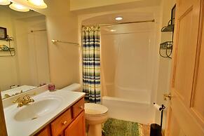 Namakagon Landing 4 Bedroom Home by RedAwning