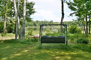 Namakagon Landing 4 Bedroom Home by RedAwning