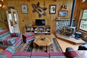 Spacious Cascade Chalet with Cozy Fireplace by RedAwning