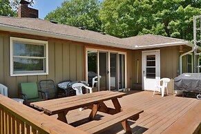 Thirty Point Lodge 3 Bedroom Hotel Room by Redawning