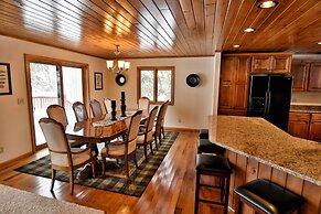 Peace Of Mind On Namakagon 5 Bedroom Hotel Room by RedAwning