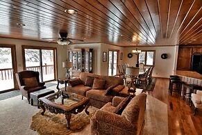 Peace Of Mind On Namakagon 5 Bedroom Hotel Room by RedAwning