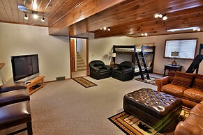 Peace Of Mind On Namakagon 5 Bedroom Hotel Room by RedAwning