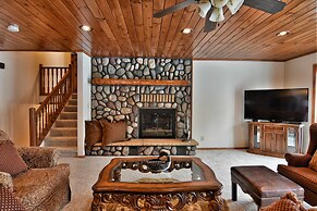 Peace Of Mind On Namakagon 5 Bedroom Hotel Room by RedAwning