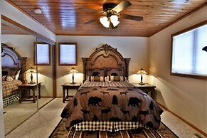 Peace Of Mind On Namakagon 5 Bedroom Hotel Room by RedAwning